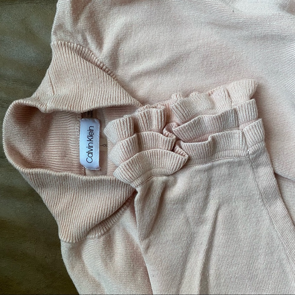 Calvin Klein women’s Mock neck sweater - soft pink - ruffled - large